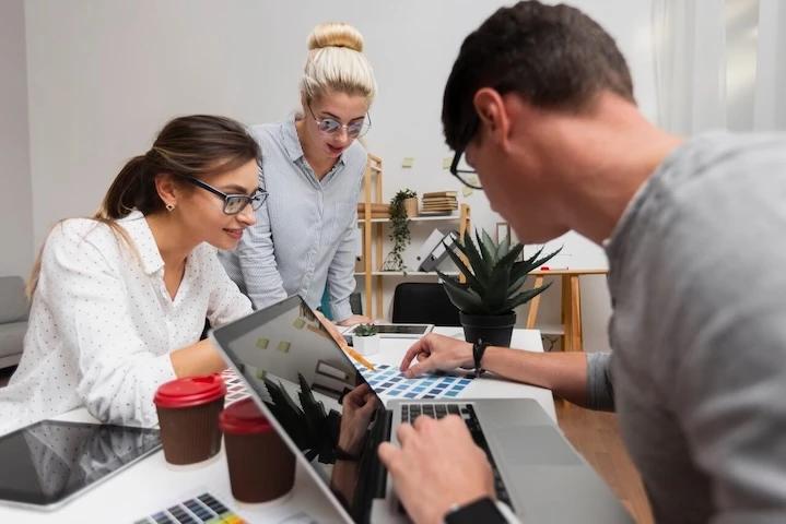 Comment la facturation électronique affecte la collaboration des équipes.